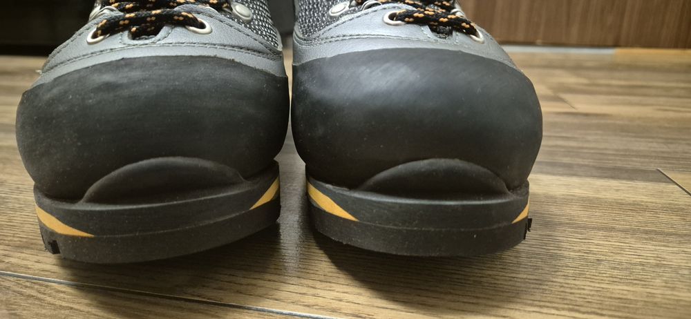 Buty Technical- wysokogórskie- nowe