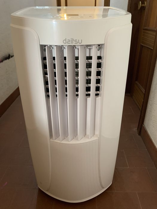 Ar condicionado Daitsu (quente e frio)