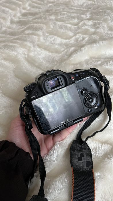 Продам фотоапарат Sony SLT-A65V + об’єктив 18-55mm