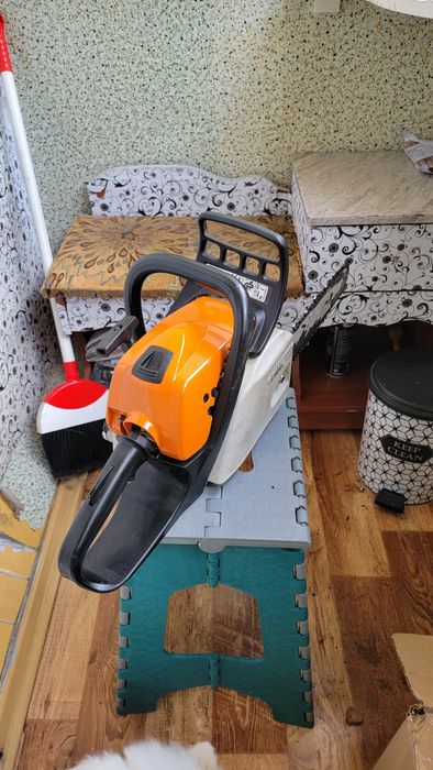 Продам бензопилу штіль 211