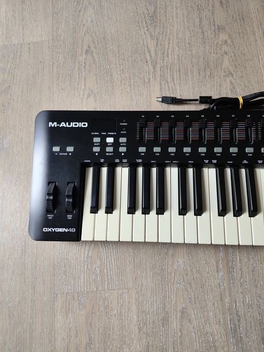 MIDI клавіатура M-AUDIO Oxygen 49 MK 3