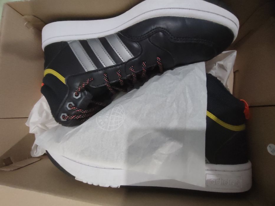 Чоловічі снікери adidas Hoops 3.0 Mid Wtr HR1440 43.5 (9UK)