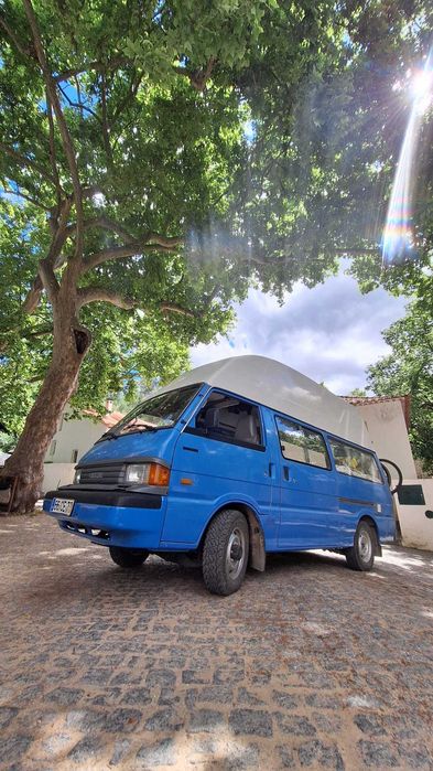 Autocaravana Mazda E2000 4x4 Reimo  – Clássico raro, comparável ao VW T3 Westfalia Syncro