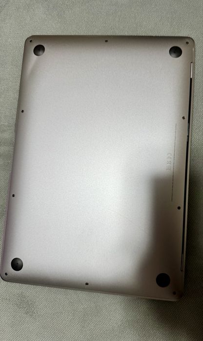 MacBook Air M1 (2020) – 8GB RAM | 256GB SSD