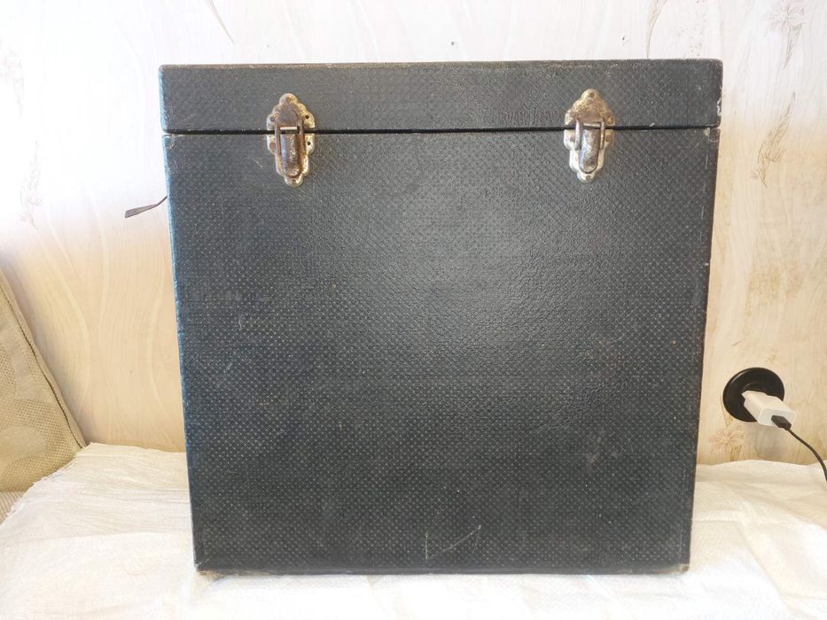 Кофр, кейс для довоенной гармони, Красный Пртизан