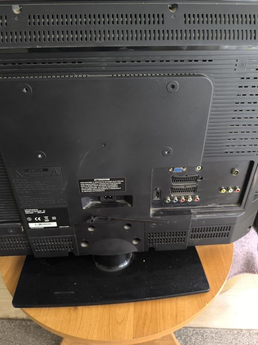 Telewizor Sharp 27 cali