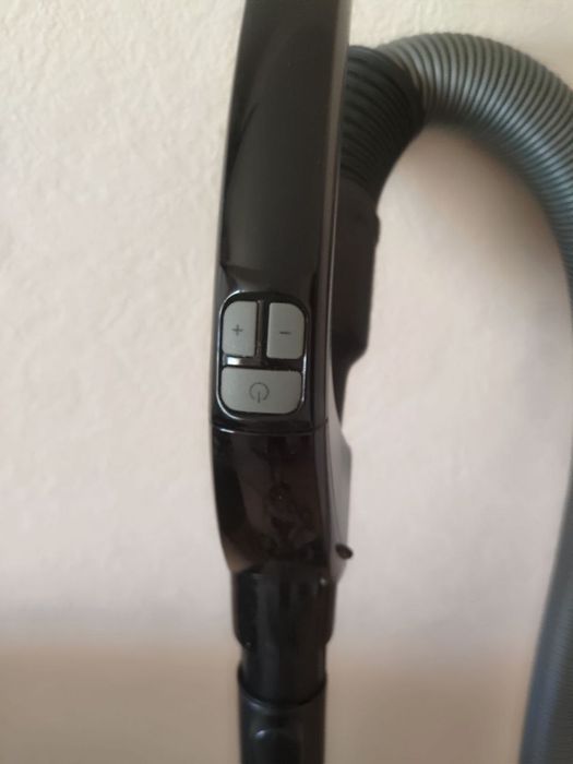 Продається б/у пилосос