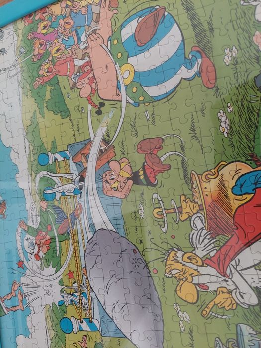 Puzzle com moldura do Asterix e Obelix