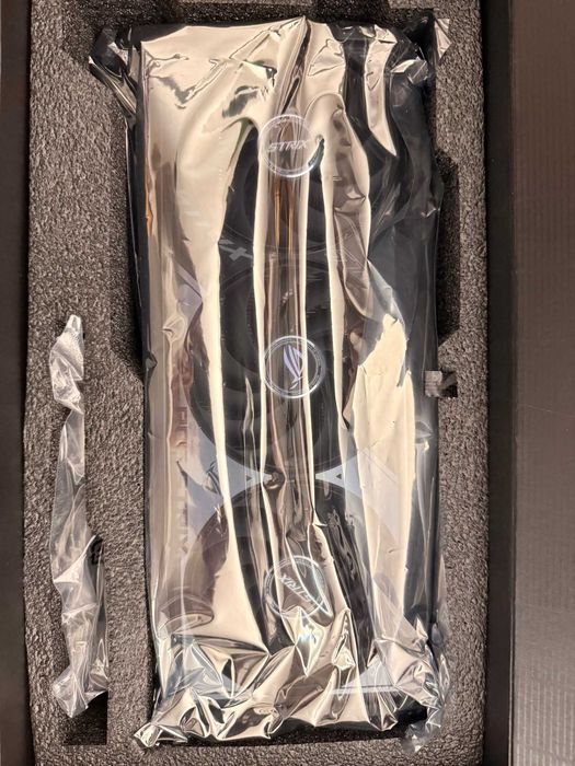 Asus Rog STRIX OC geforce rtx 5070ti 16gb gddr7 Placa de Vídeo