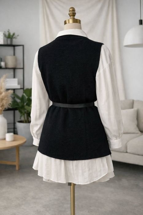 Трендовий жилет з розрізом