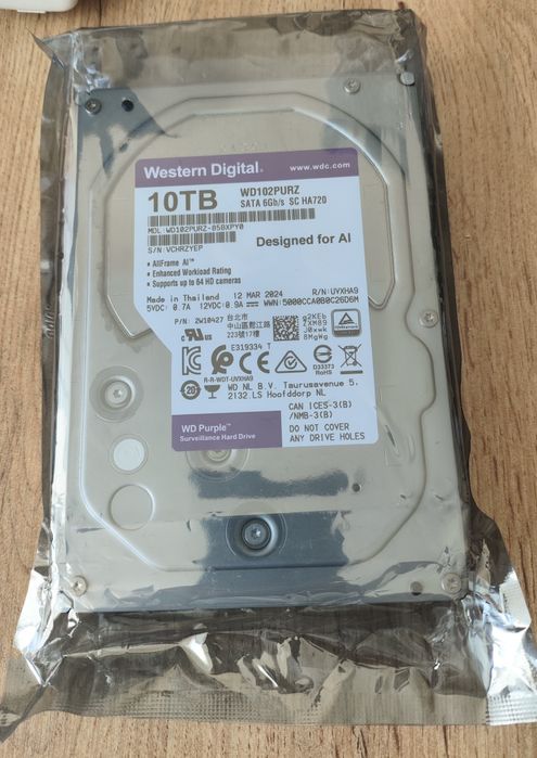 Терміново !!! Жорсткий диск Western Digital Purple 10TB (WD102PURZ)