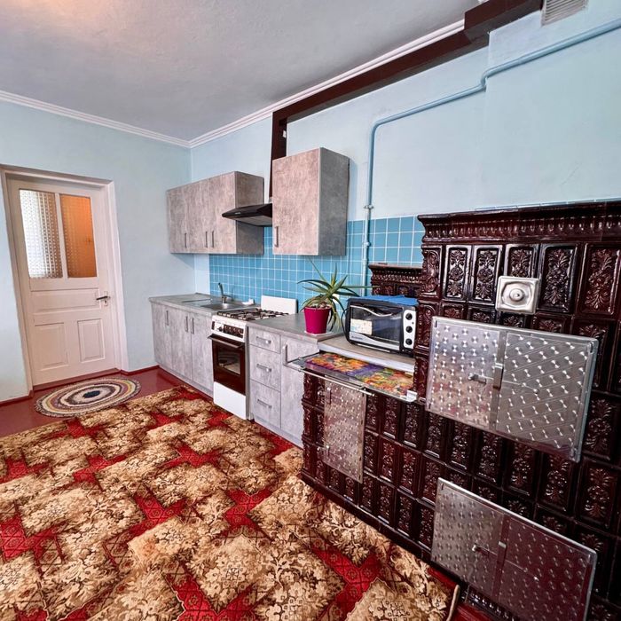 Продаж двох цегляних будинків із санвузлом 168м2 + 61сот землі