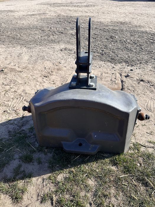 Obciążnik balast żeliwny 900 kg Fendt john deere