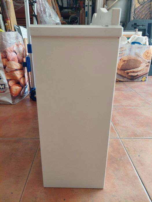 Estante de parede Ikea para quarto ou escritorio