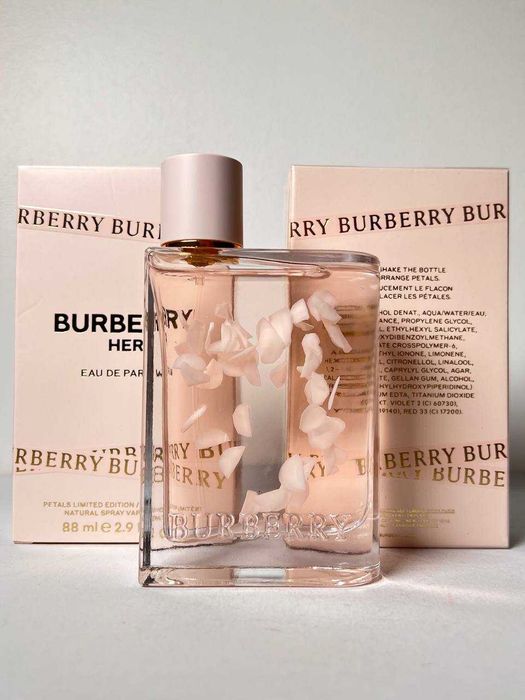 Парфуми Burberry Her Petals Limited Edition: 2 200 грн. - Духи
