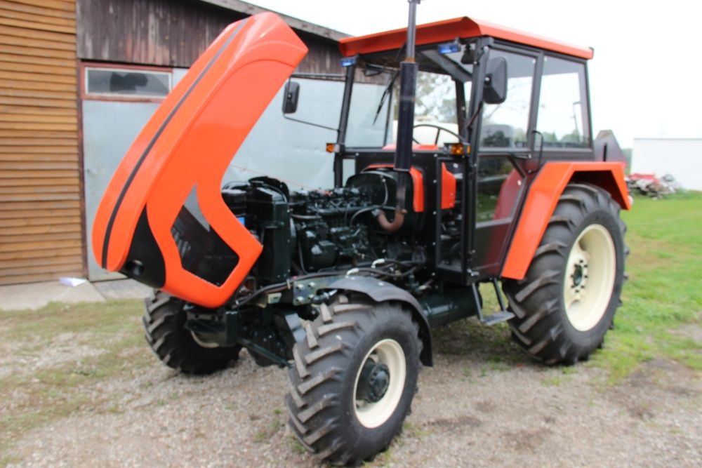 Maska ciągnikowa tworzywo Ursus C360 C-360 model 04 maski ciągnikowa