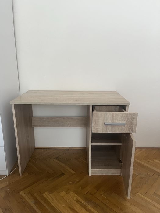 biurko używane jasne