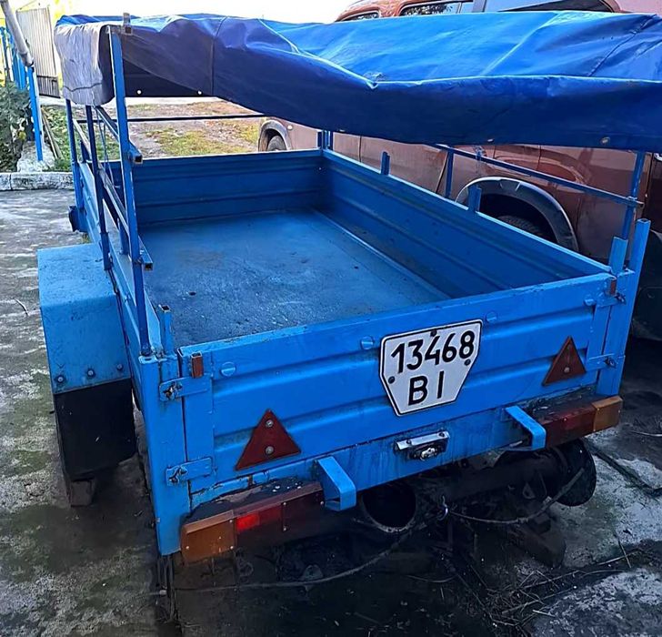 Причіп з брезентом