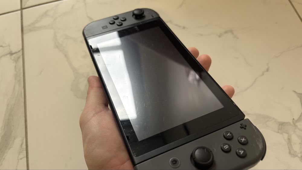 Nintendo switch v2 + 2 гри