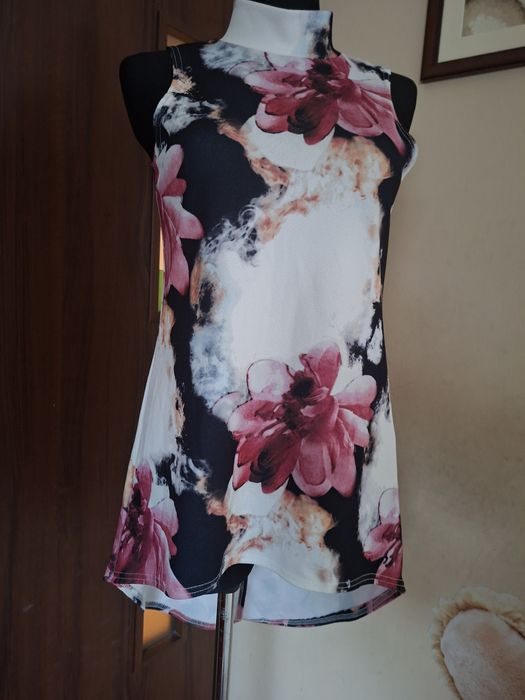 Sukienka Cameo Rose r. M w kwiaty