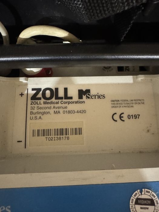 Defibrylator Zoll M series. 3 odprowadzenia