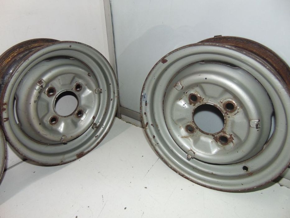 Datsun 1200 jantes " nova de stock antigo