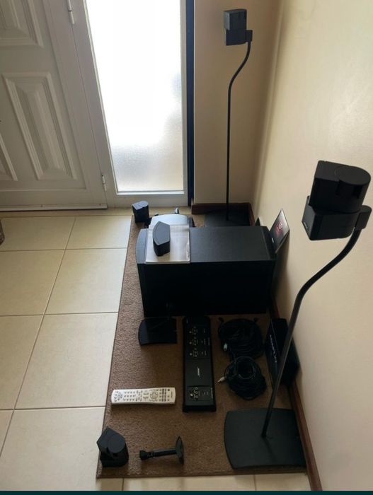 Sistema BOSE Lifestyle 48 . PRETO/BRANCO Leitor DVD e UMusic (c/disco