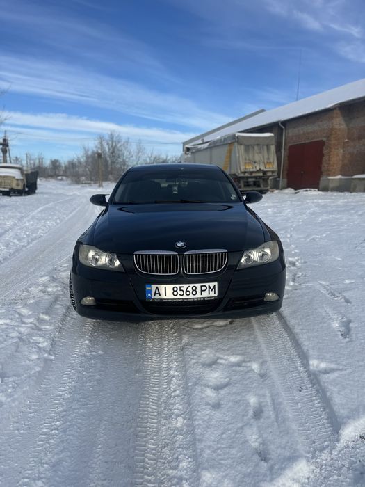 BMW e90 2.0 бенз 2005 року