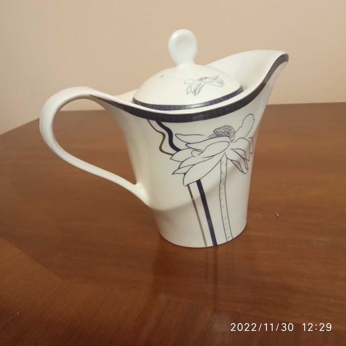 ceramiczny dzbanek zaparzacz do herbaty nowoczesny design