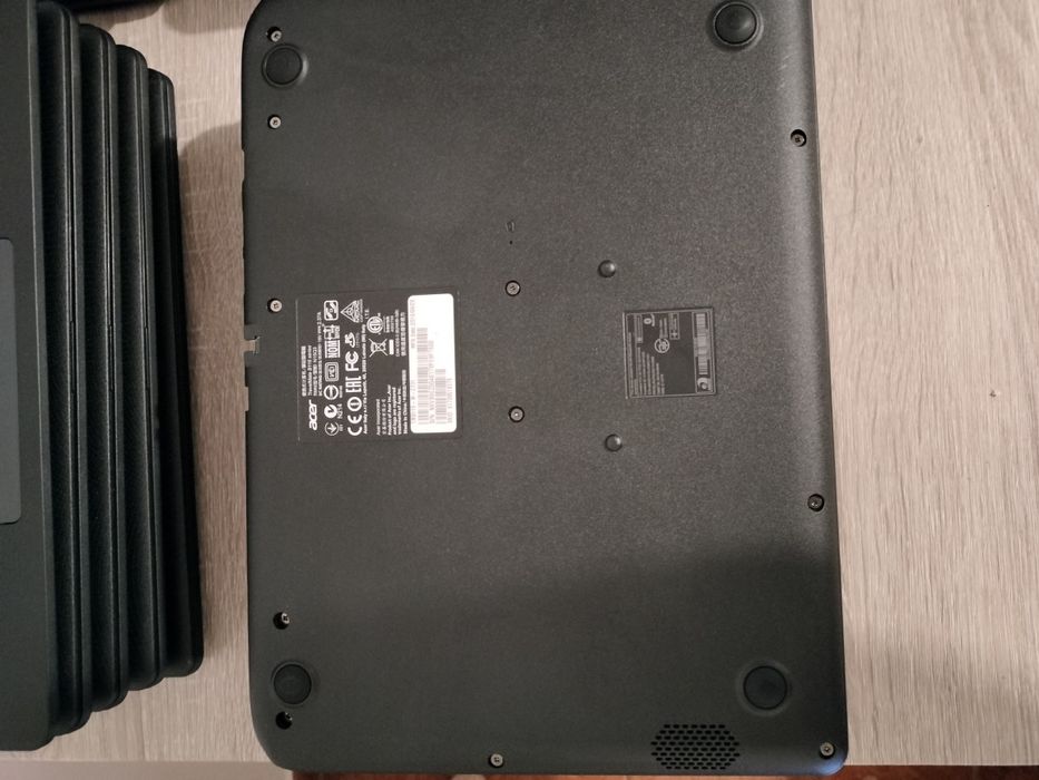 Acer travelmate B116 séries  (34 portáteis)
