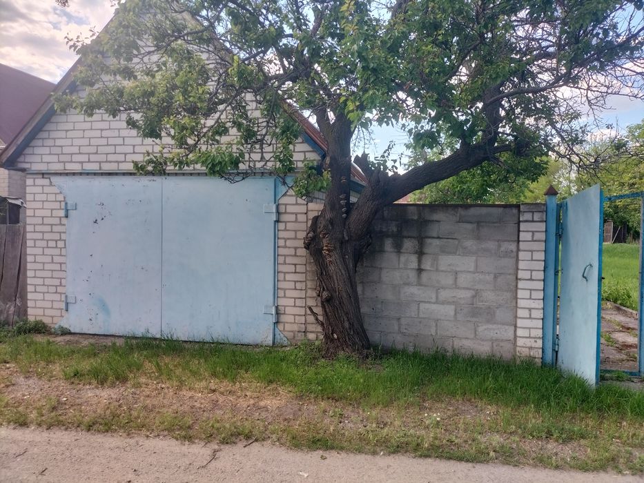 Продаж будинку в Крюкові