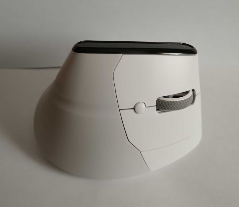 Нова топова вертикальна мишка Saiggi TM-023 White OLED 2.4G/BT/CAB 8000 DPI Bluetooth 5.2 650mAh Type-C ![Ціна включає в себе комісію за OLX Доставку]