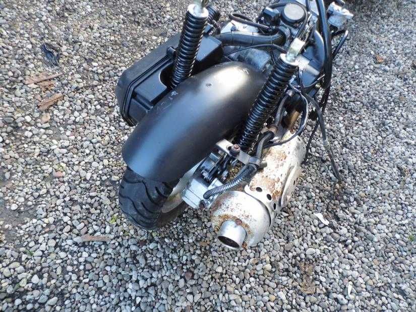 SILNIK DO CHIŃSKIEGO SKUTERA 50 4T KOLO 12 na tarcze tył magnus carave