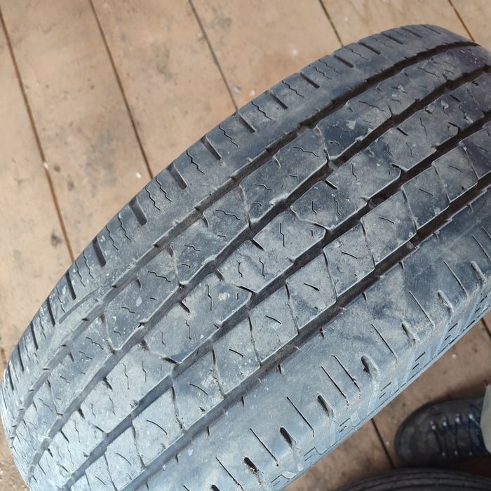 Шини  Continental 255/70 r16