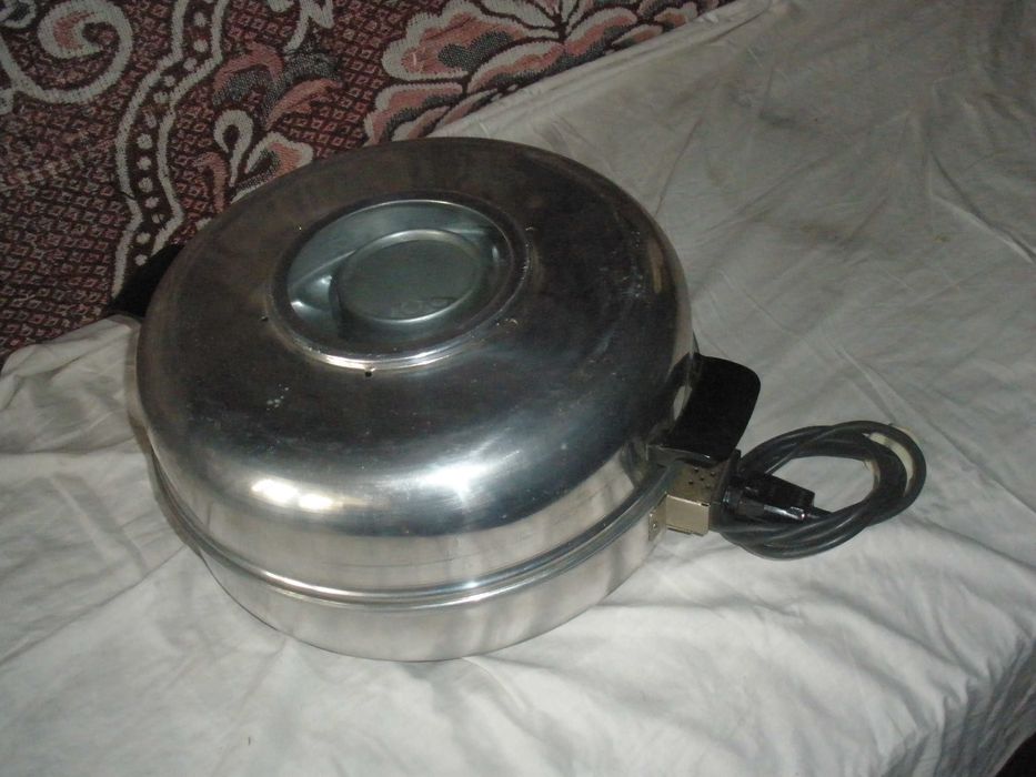 Электрожаровня новая (сковорода кастрюля печь)  - ЭЖУ-1 0,5/220. СССР