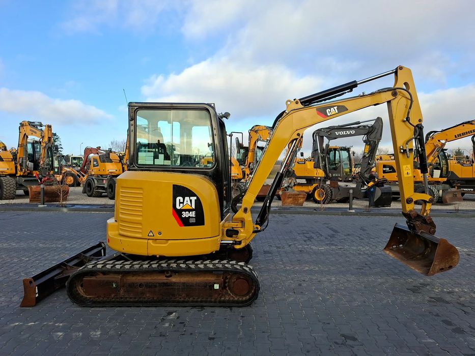 Caterpillar CAT 304E Rok 2015