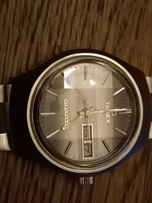 Sprzedam niespotykany męski zegarek Timex Quartz Electric na chodzie