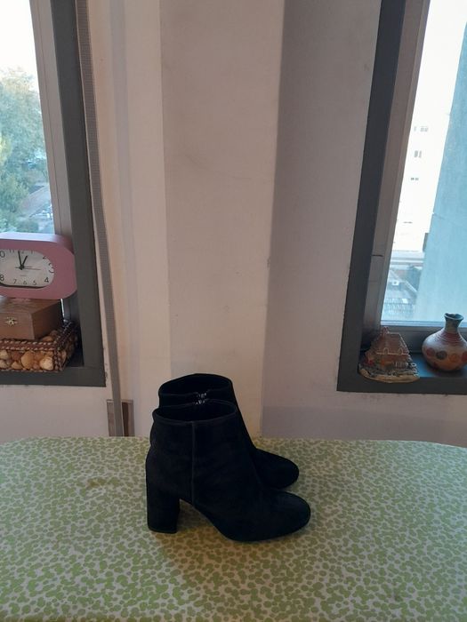 Vendo Botas de Senhora SEASIDE muito bonitas como novas