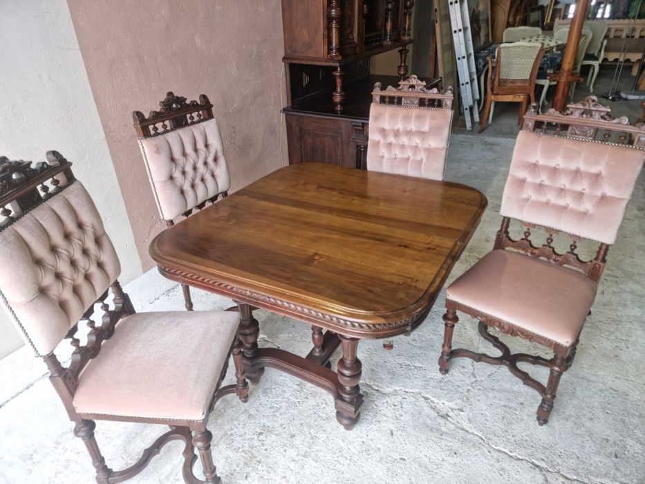 Francuski stół w stylu Henryka II z 4 krzesłami