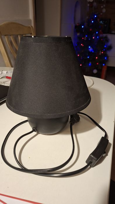 Продам лампу настільну