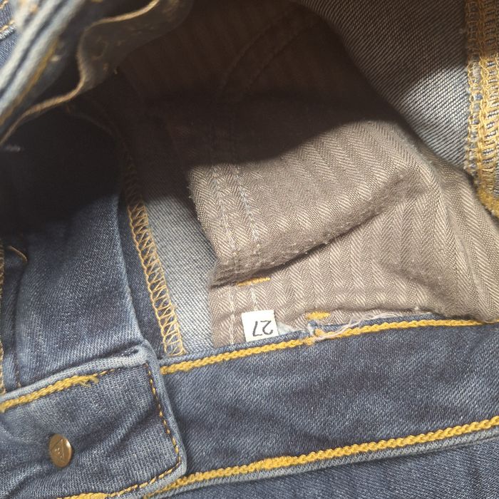 Guess spodnie jeansowe damskie