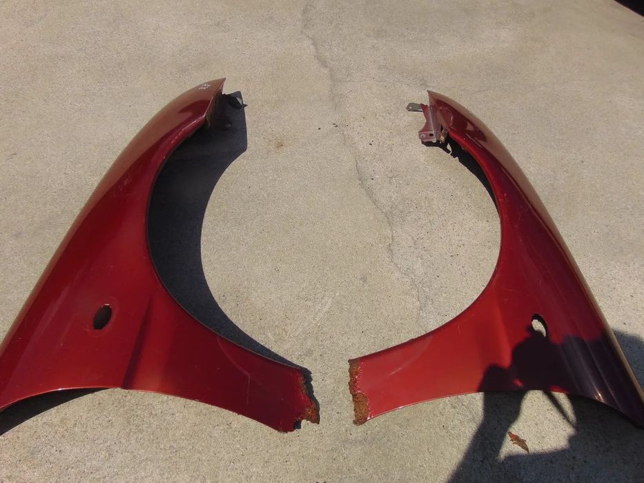Mazda MX3 guarda lamas