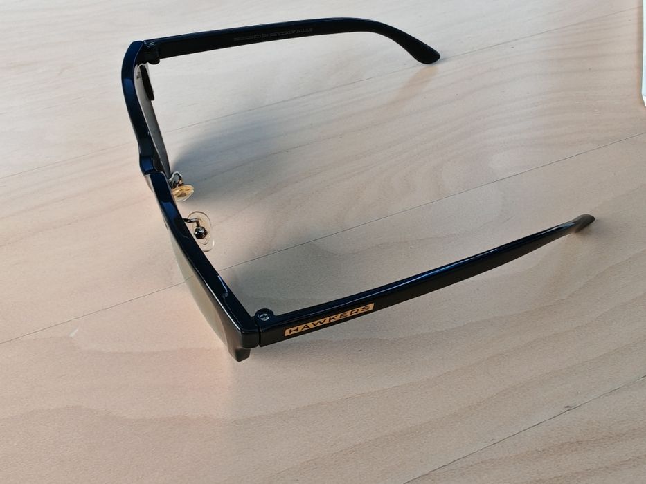 Óculos sol Hawkers lentes espelhadas e polarizadas