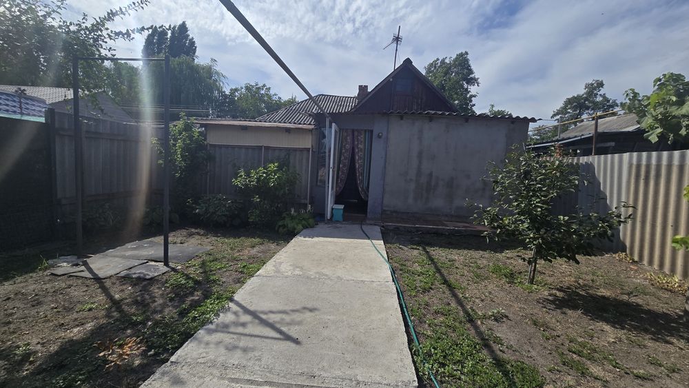 Продаж частини будинку в окремому дворі район Бобринецький шлях