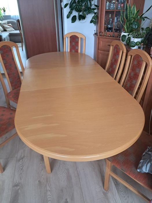 Zestaw stół i 6 krzeseł bukowy