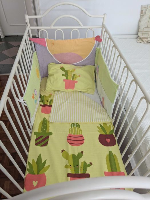 Berço bebé + colchão + roupa de cama