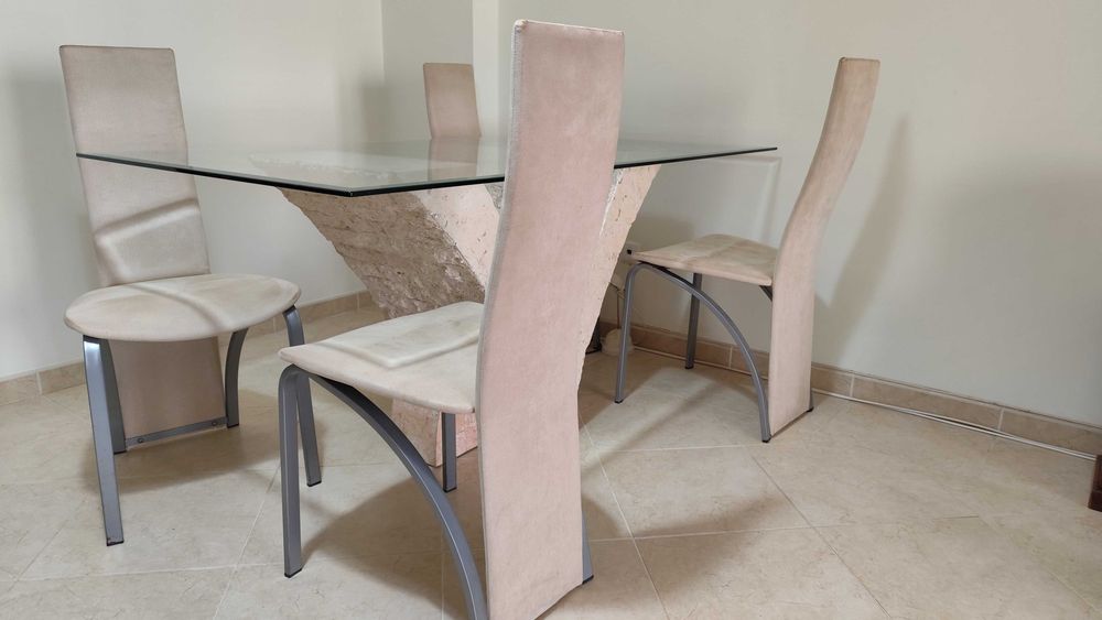 Mesa de Vidro + 4 Cadeiras