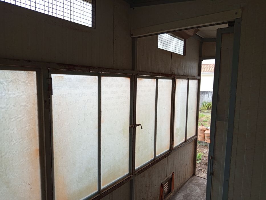 Pombal , casa em chapa de sanduíche