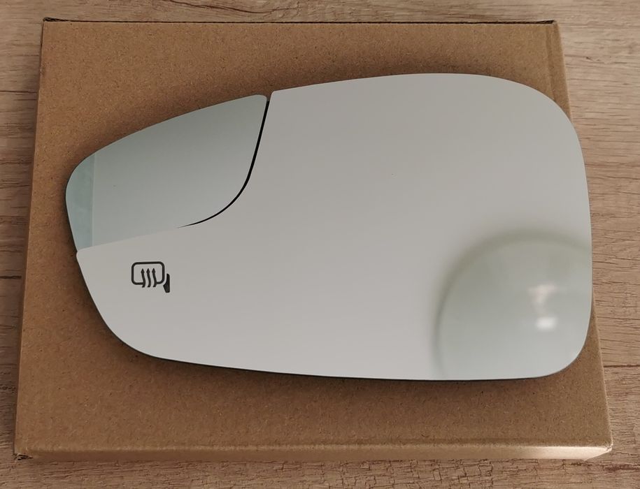 Дзеркальний елемент, вкладиш дзеркала Ford Fiesta USA