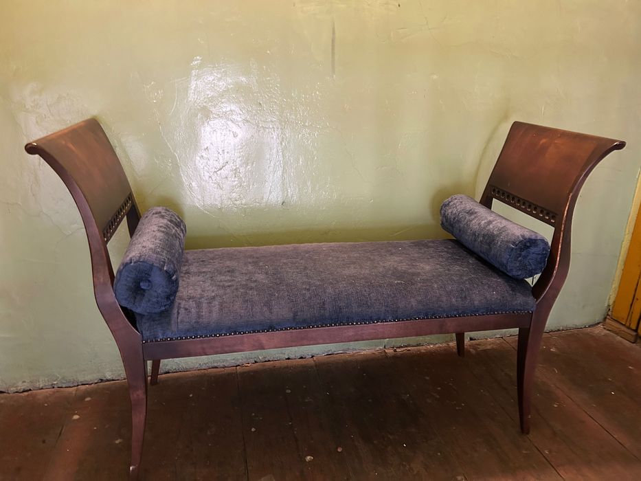 Ławka drewniana  - tapicerowana